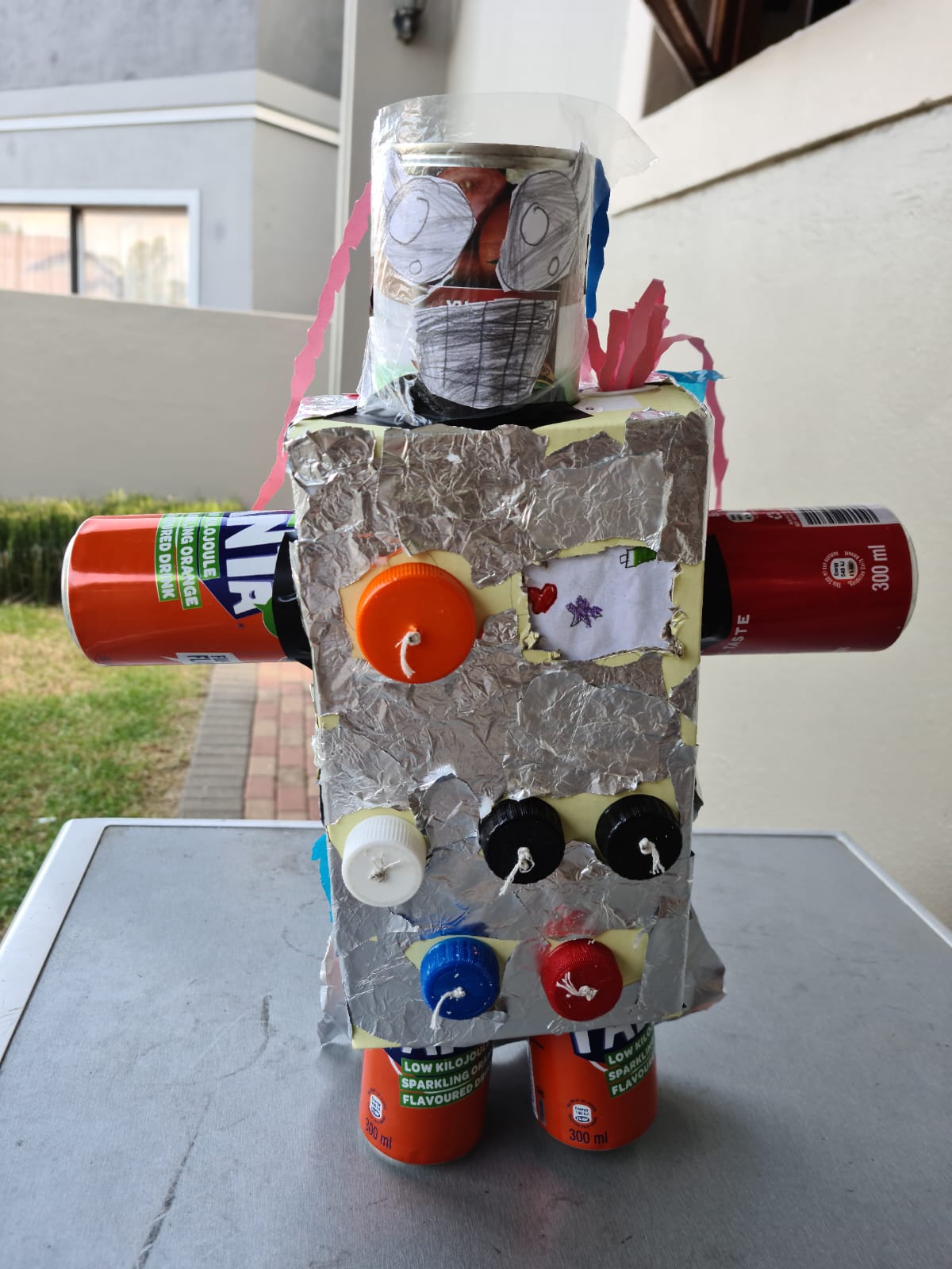 RECYCLE MATERIALS ROBOT